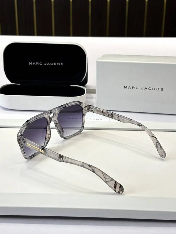 _Marc_jacobs_2343_gray_marble