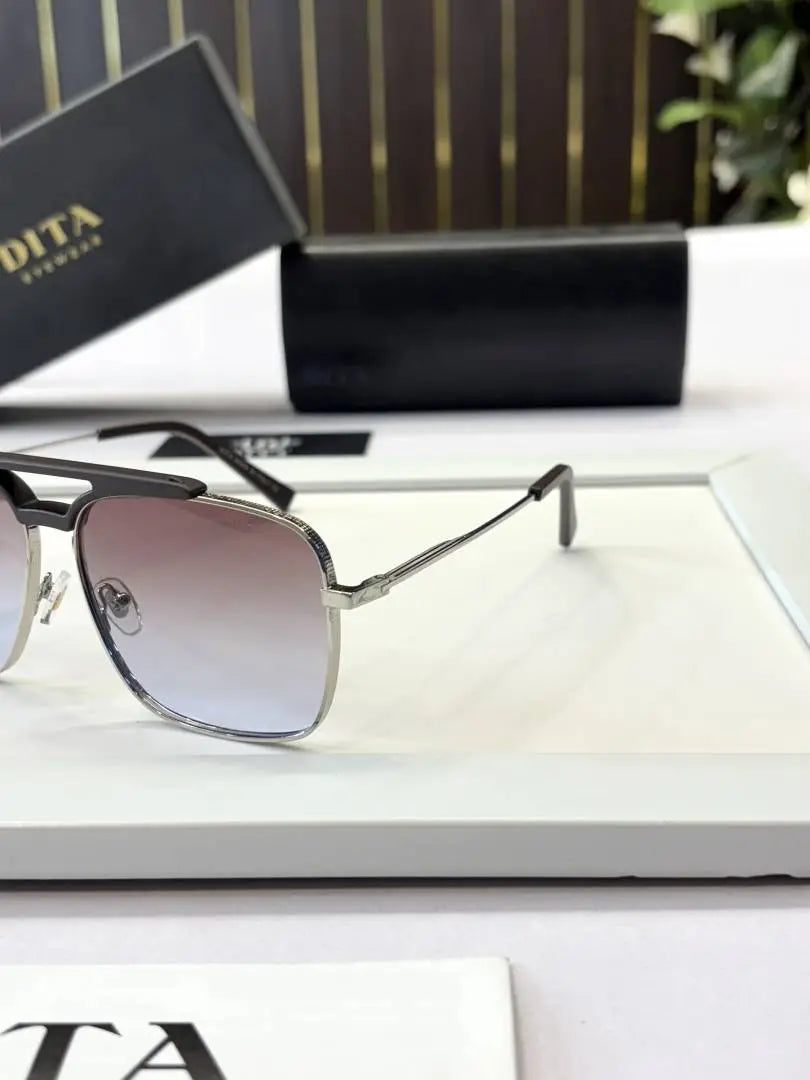 Dita_401_