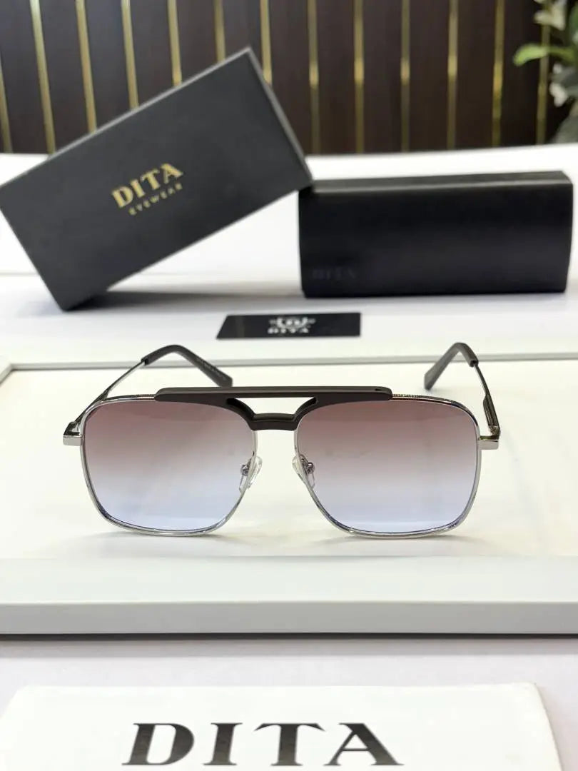 Dita_401_