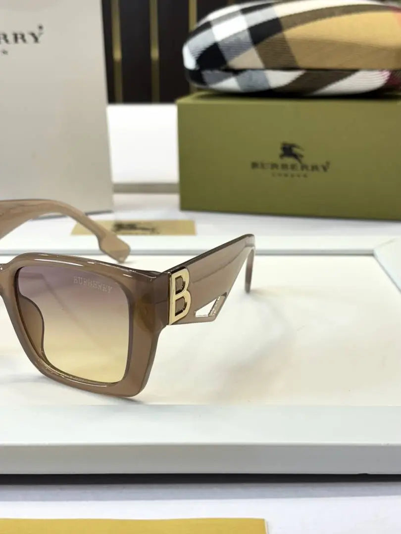 _Burberry_8258_for_her Secondary image