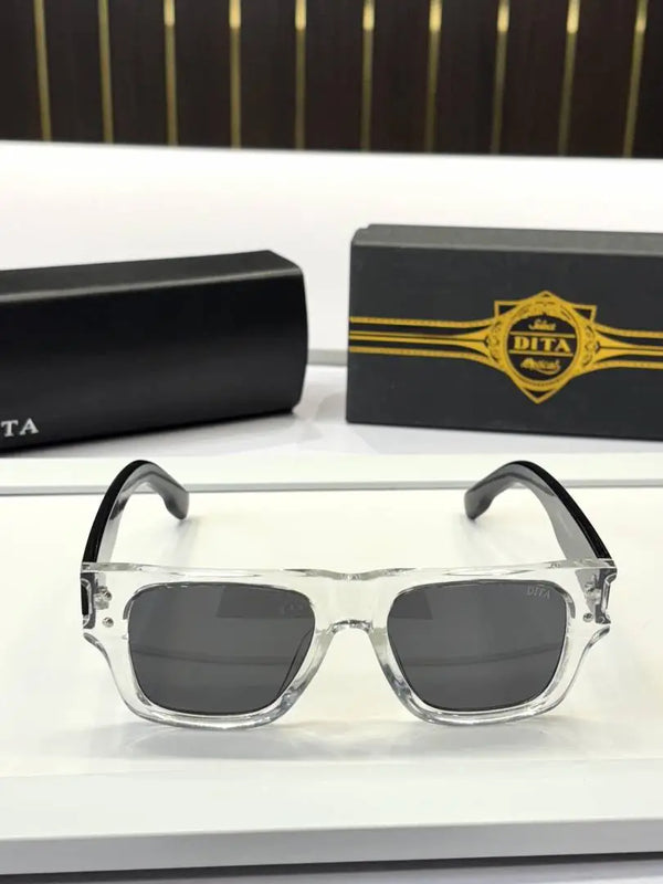 _Dita_0125_transparent_blk