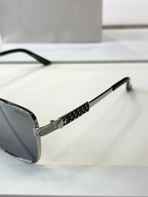 _Gucci_YH098_Silver_mercury