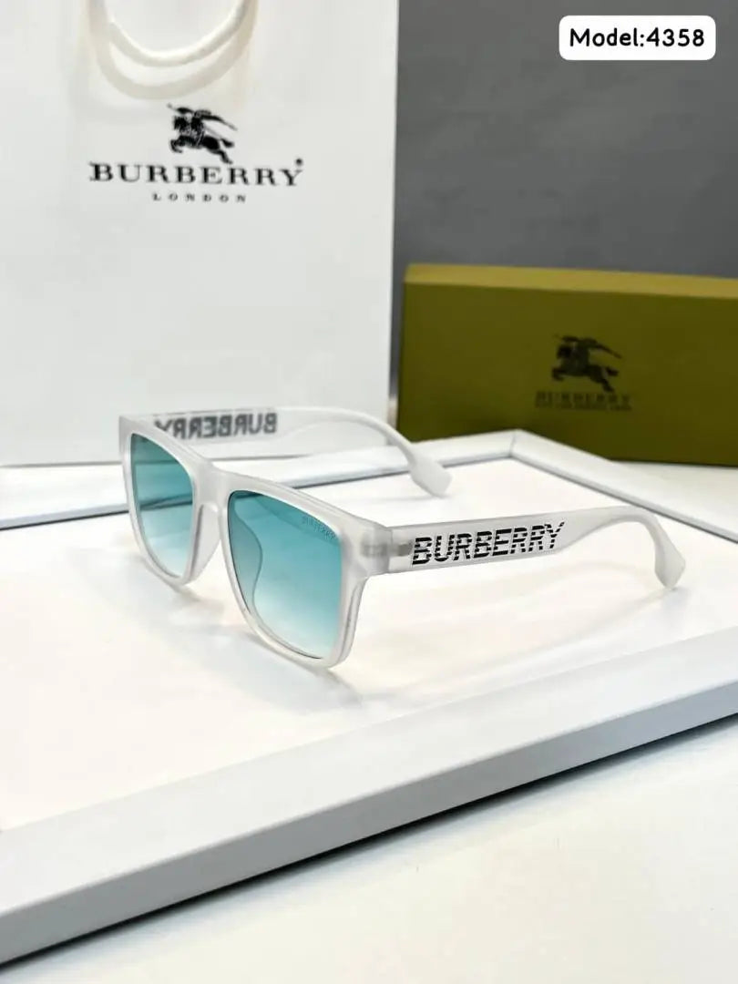_Burberry_4358_white_blue