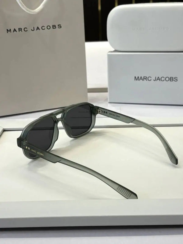 _Marc_jacobs_M11-33_