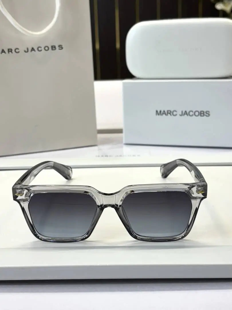 _Marc_jacobs_M11-6_