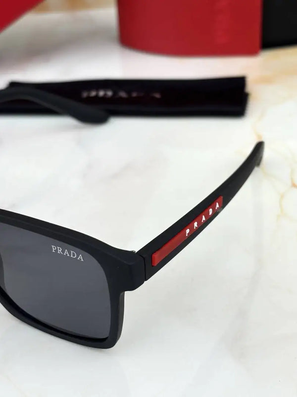 _Prada_4537_