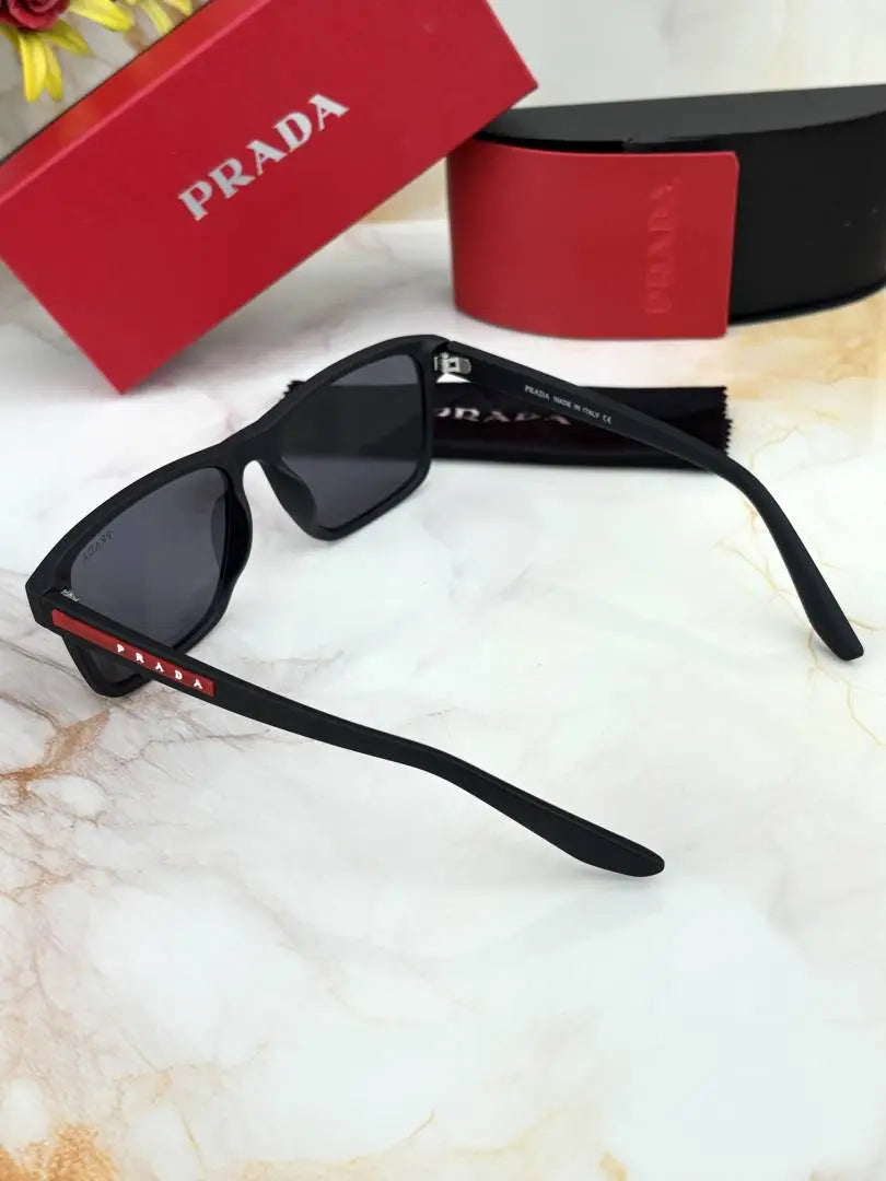 _Prada_4537_