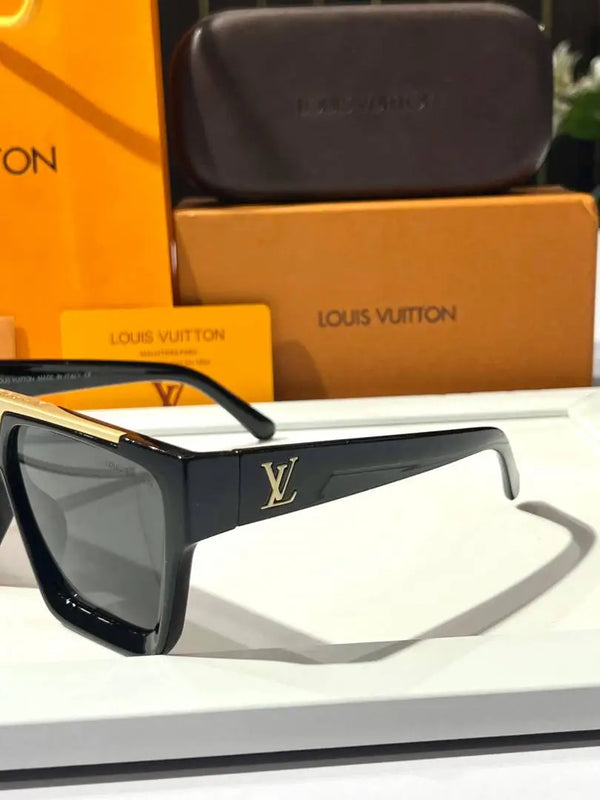_Louis_vuitton_1502_blk_gold