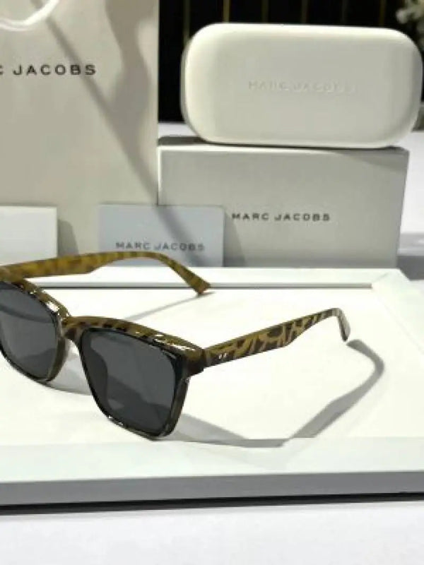 _Marc_jacobs_3547_