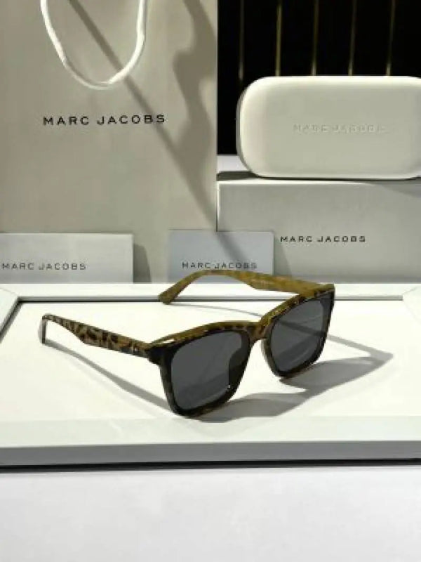 _Marc_jacobs_3547_