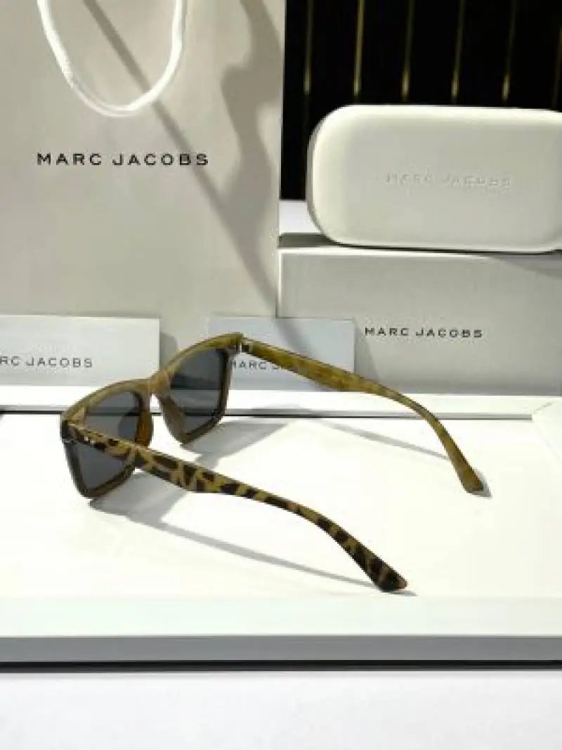 _Marc_jacobs_3547_