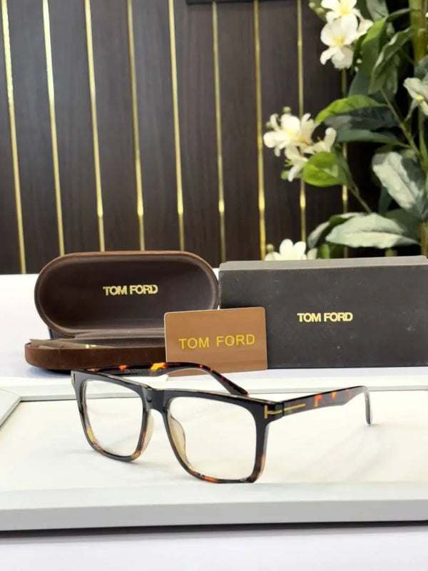 _Tom_ford_12_frame