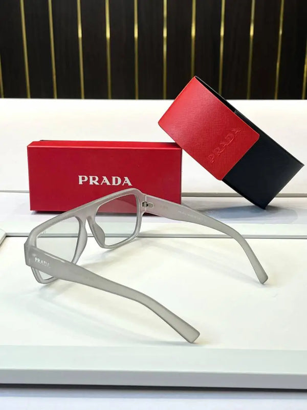 _Prada_22_plano_