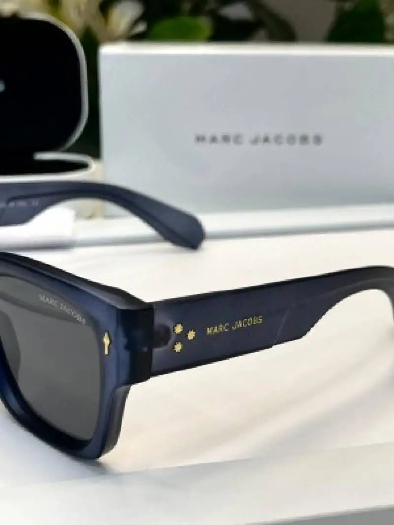 _Marc_jacobs_M1126_