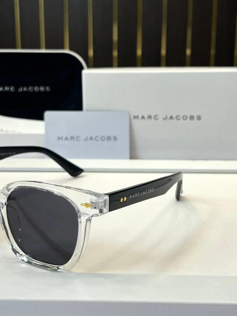 _Marc_jacobs_M11-14_transparent_blk Secondary image