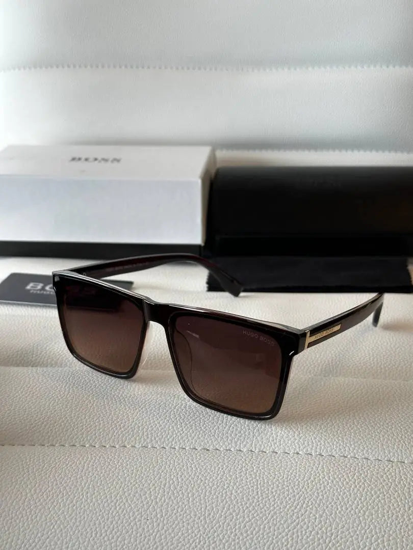 _Hugo_boss_1350_