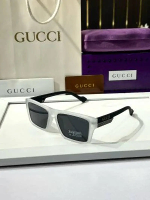 _Gucci_GG_1088_white_blk