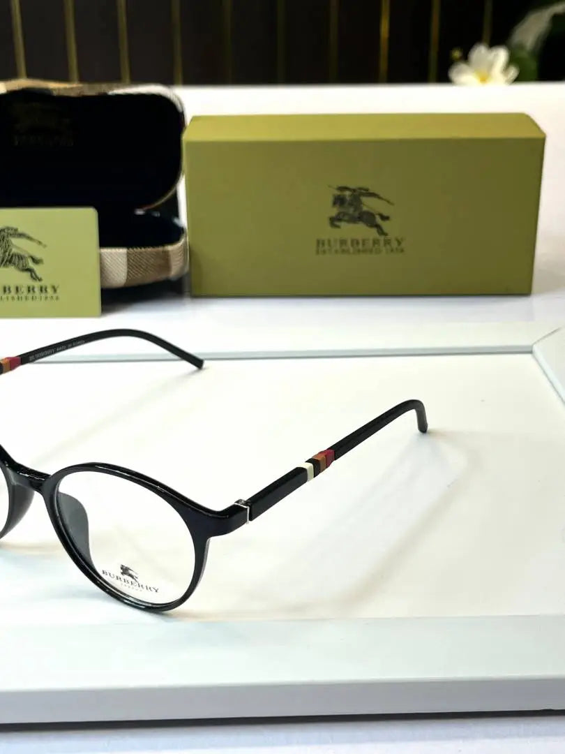 _Burberry_52005_frame