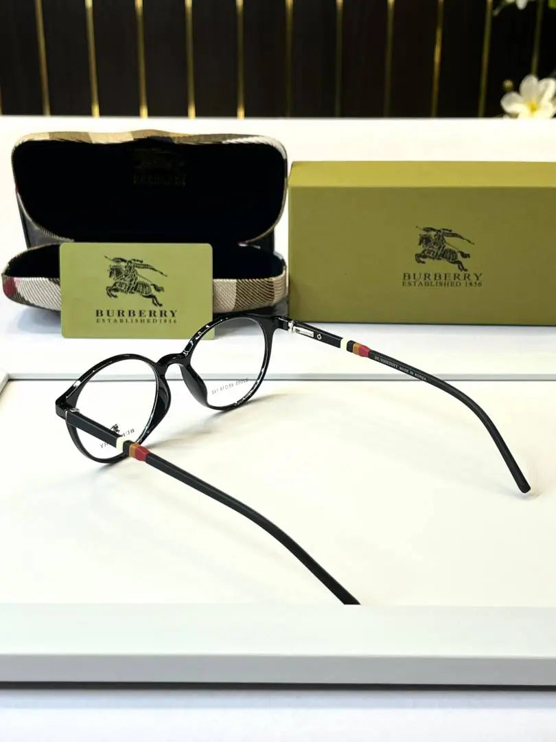 _Burberry_52005_frame