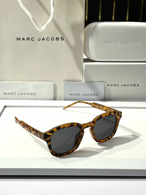 _Marc_jacobs_3317_