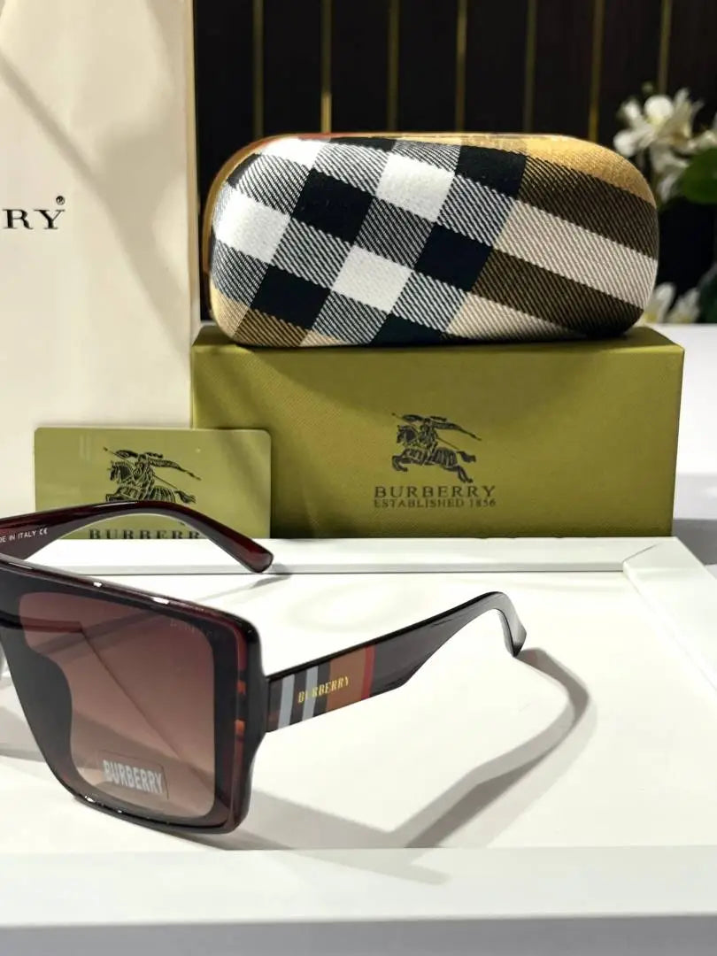 _Burberry_9059_