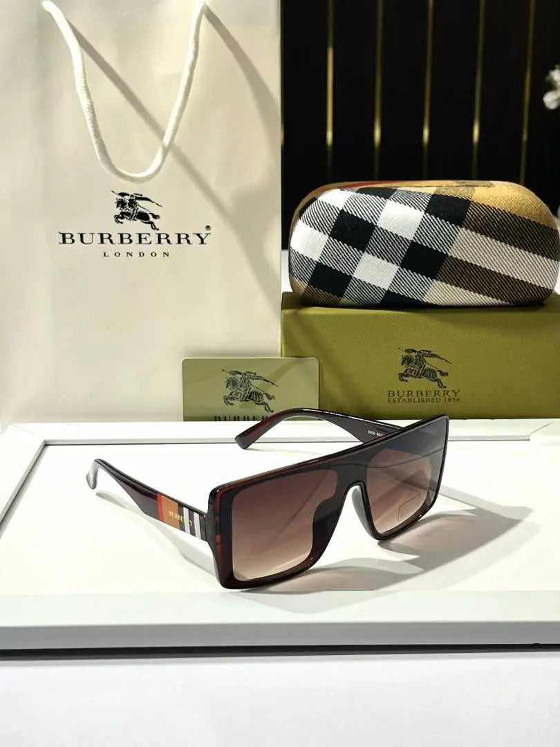 _Burberry_9059_