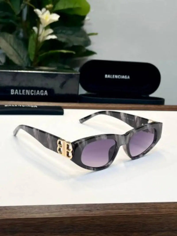 _Balenciaga_22062_