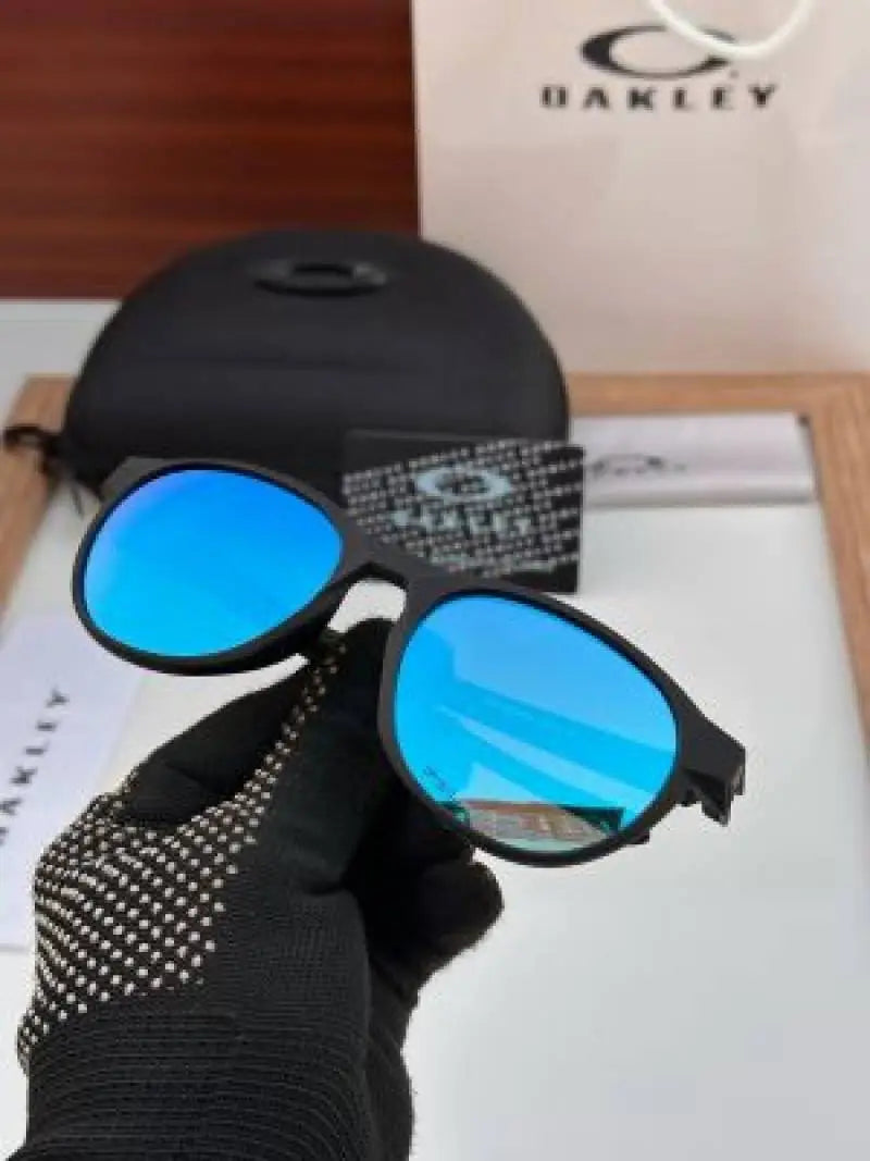 _Oakley_9126_blue_blk
