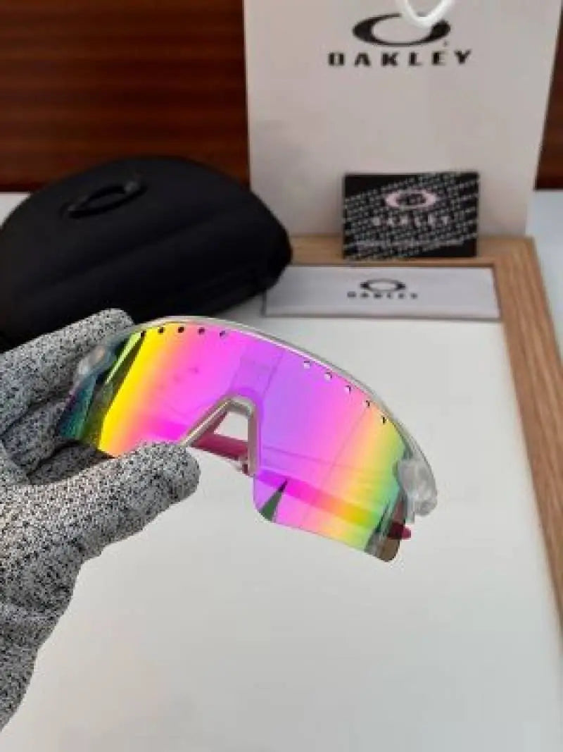 _Oakley_94002_