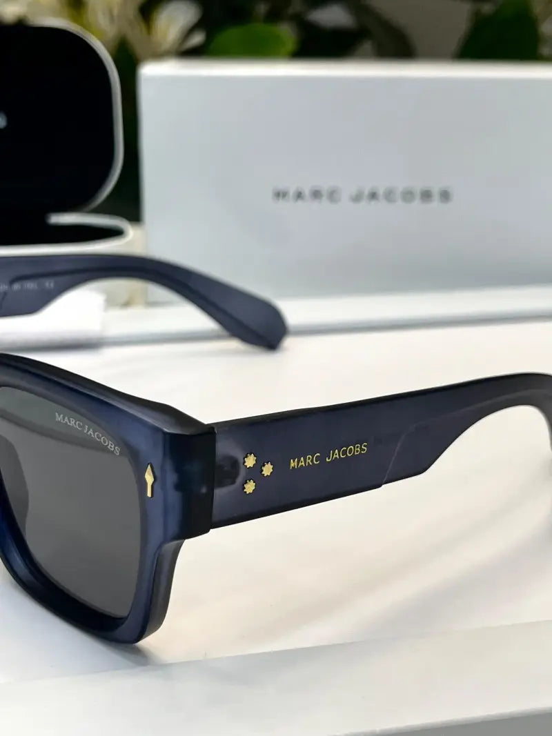 _Marc_jacobs_M1126_