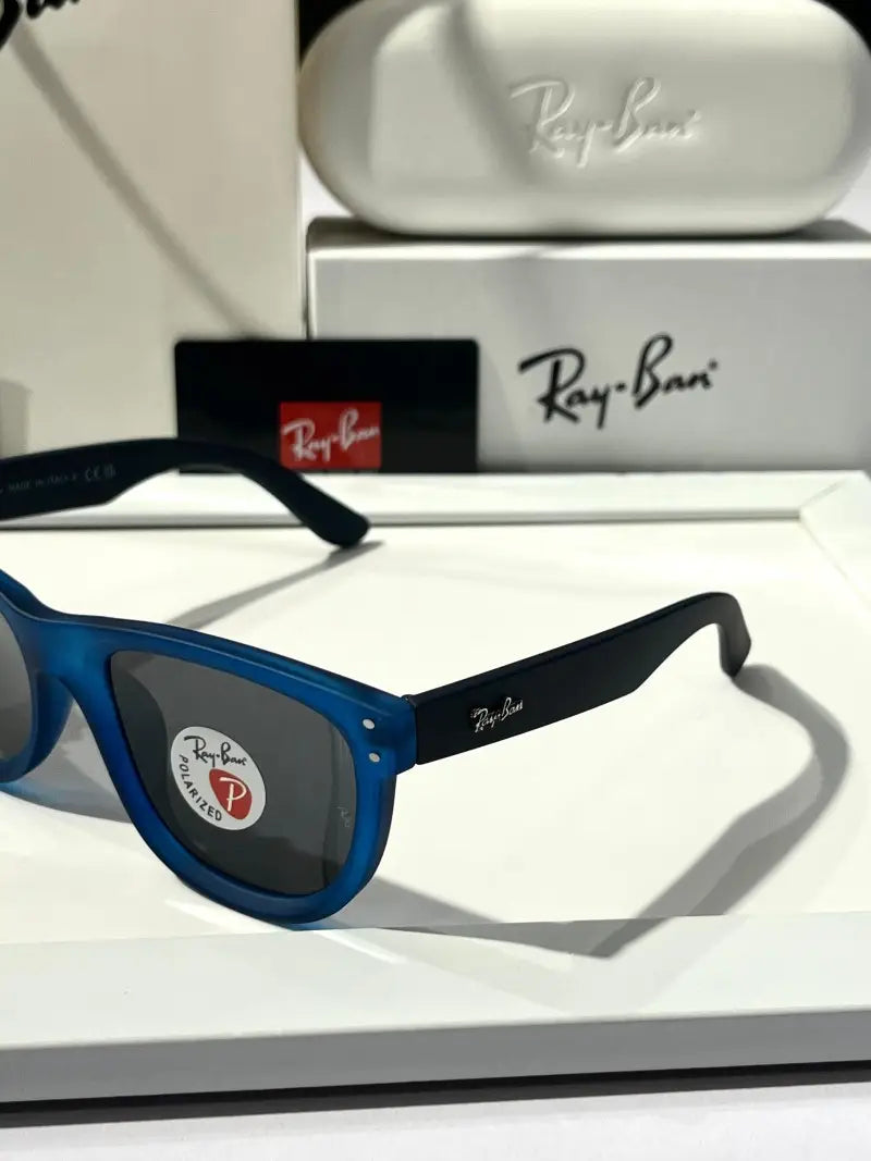 _Rayban_05023_reverse_wayfarer