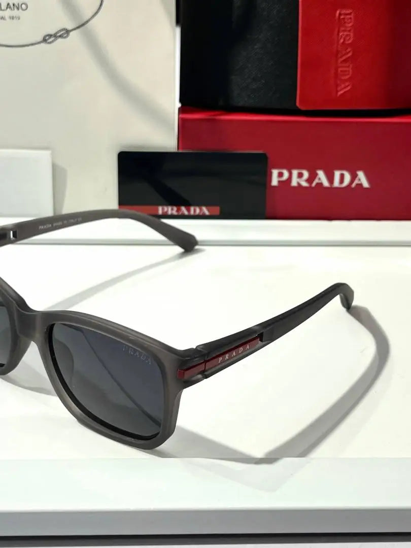 _Prada_2237_grey