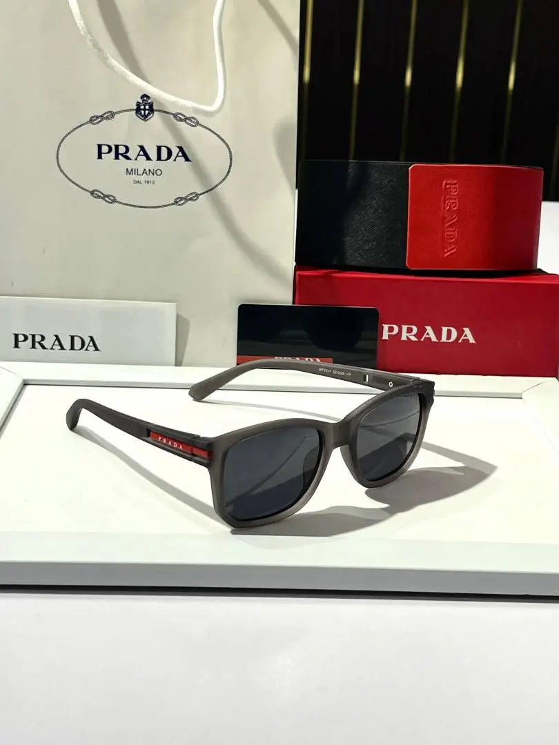 _Prada_2237_grey