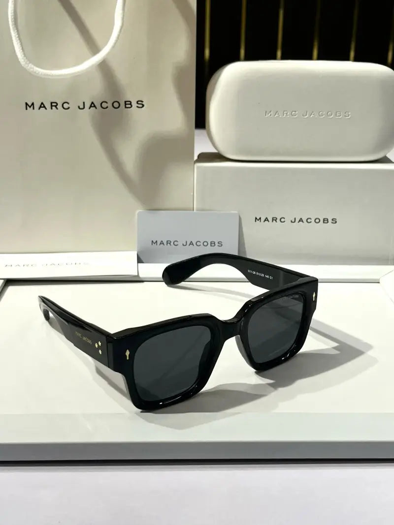 _Marc_jacobs_M1126_black