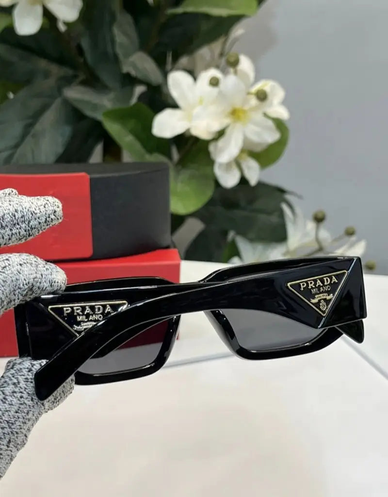 _Prada_milano_9143_black