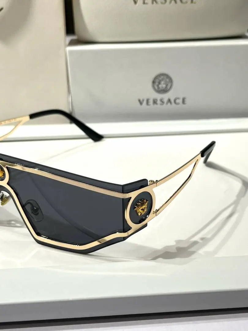 _Versace_508_black_gold