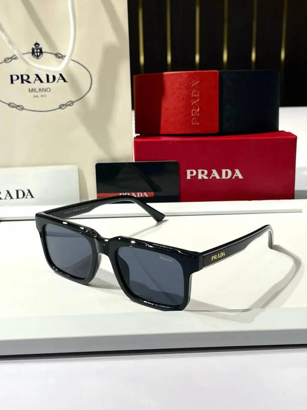 _Prada_25_black