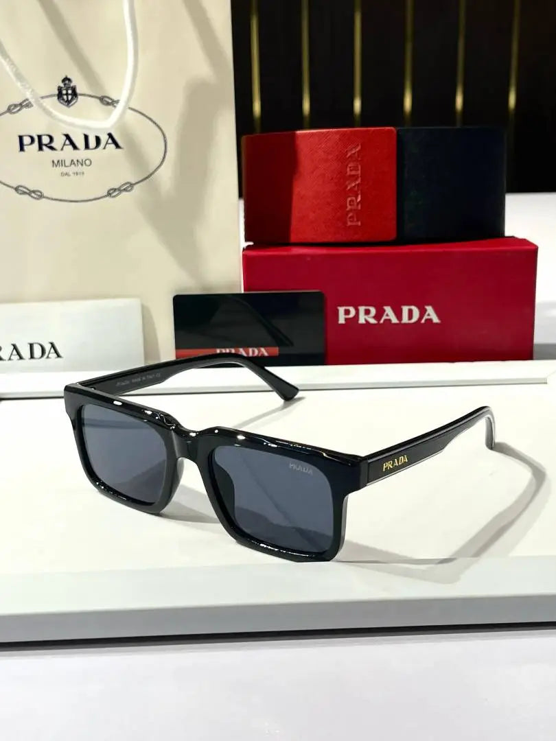 _Prada_25_black
