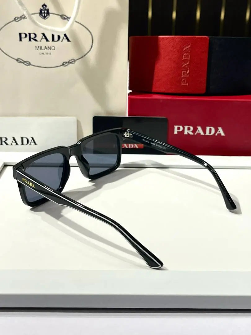 _Prada_25_black