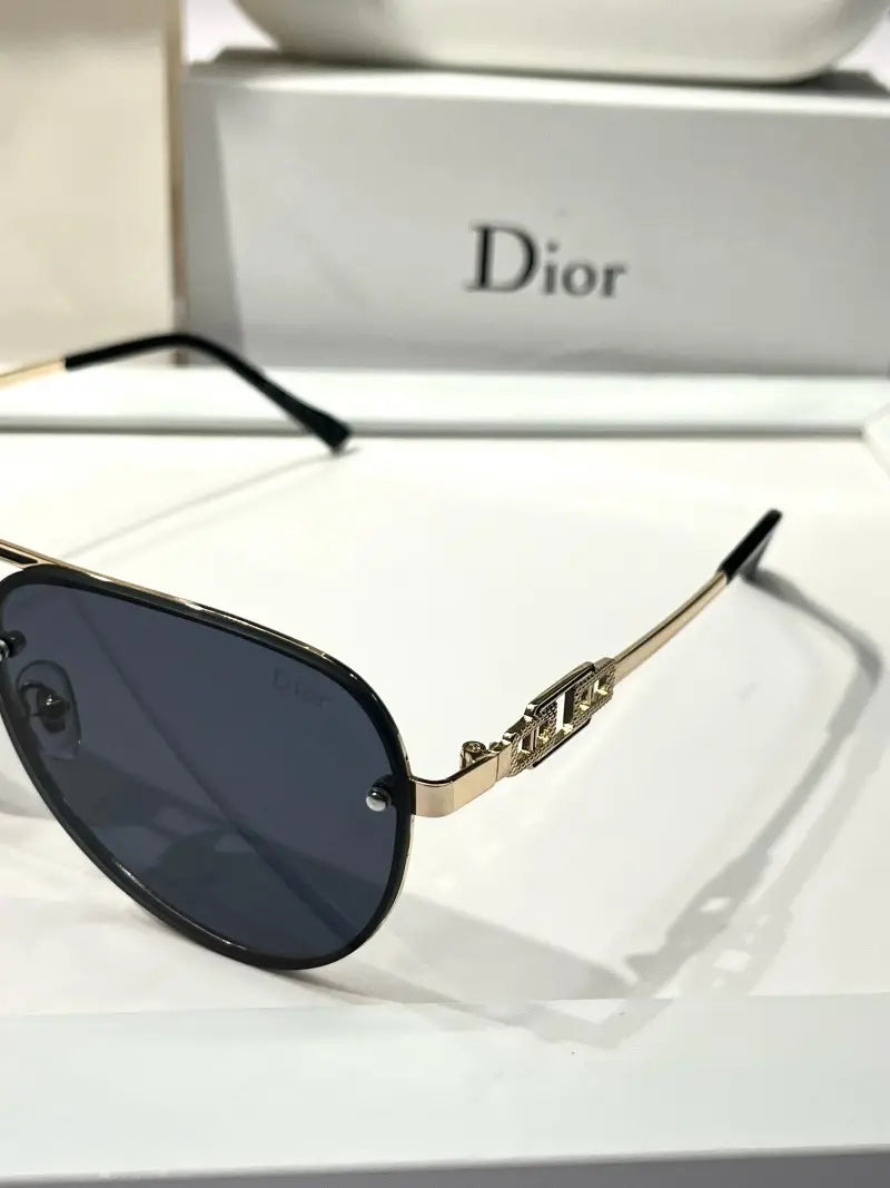 _Dior_yh076_black_gold