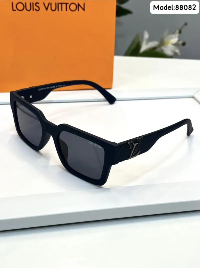 _Louis_vuitton_88082_matt_blue