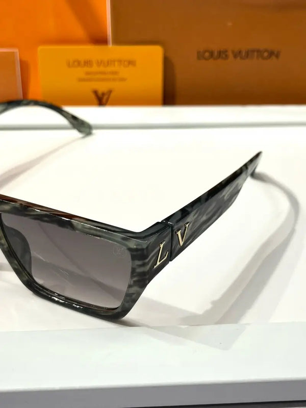_Louis_vuitton_1342_black_chittah