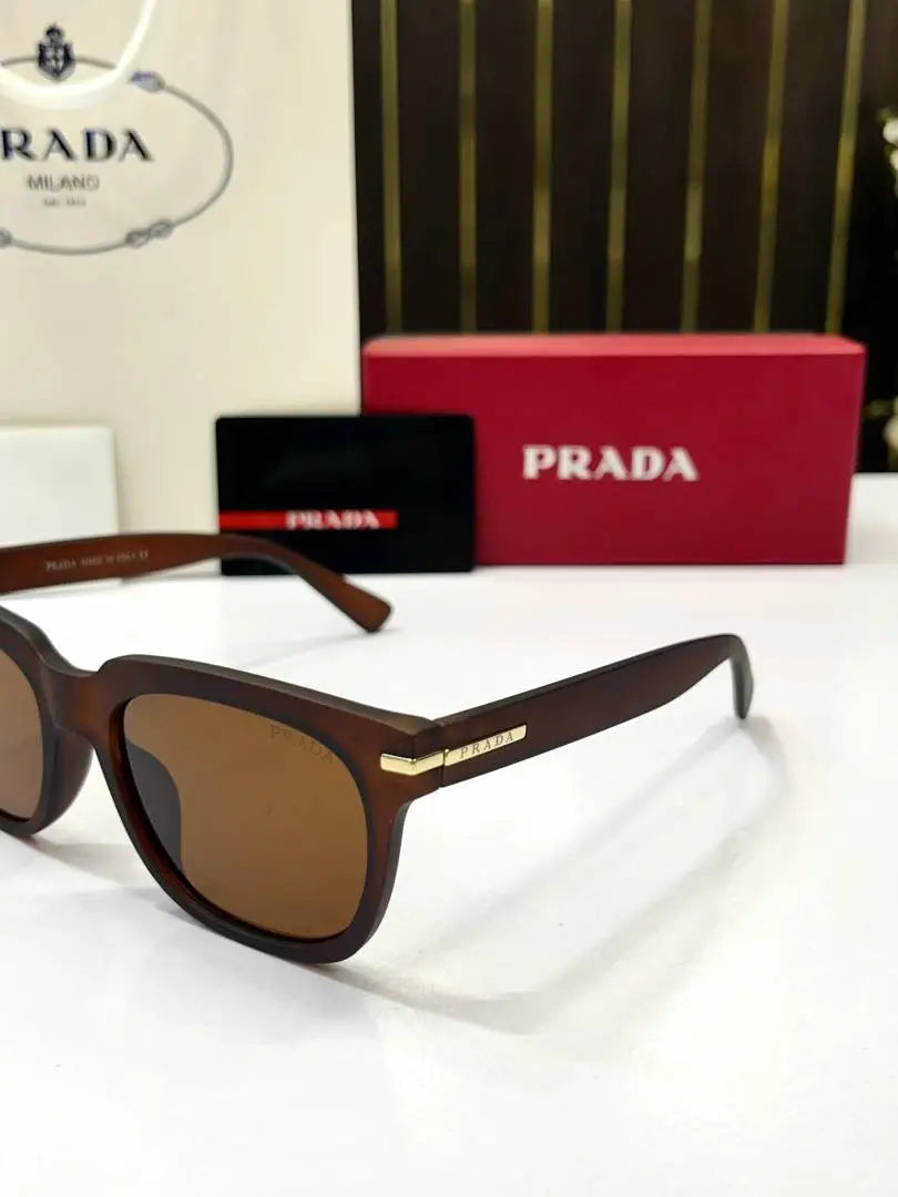 _Prada_04_brown