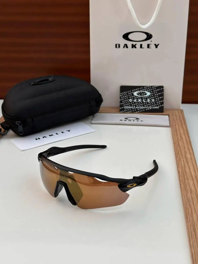 _Oakley_9208_
