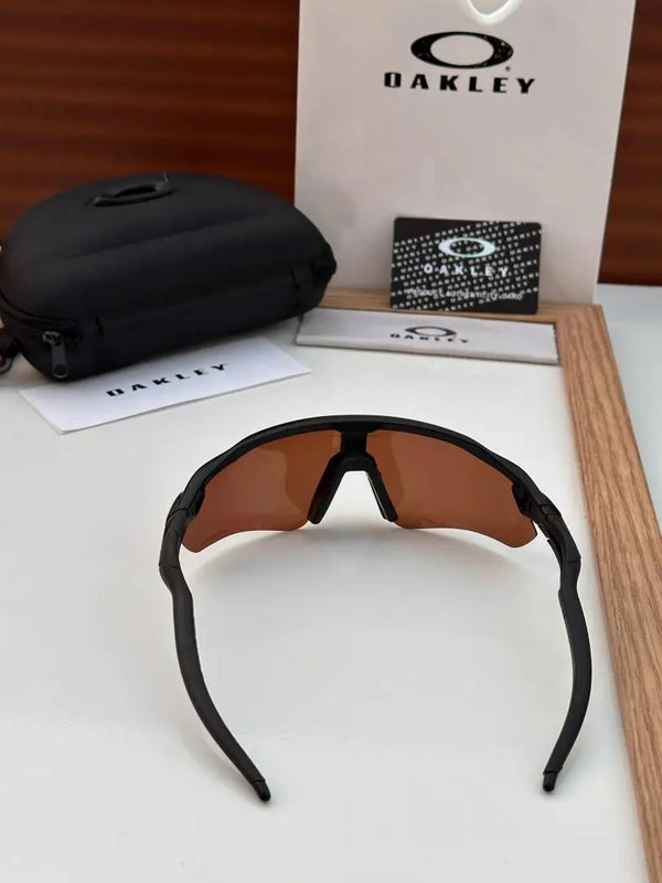 _Oakley_9208_