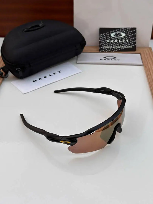 _Oakley_9208_
