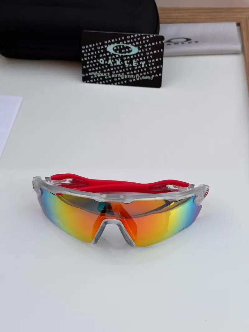 _Oakley_9208