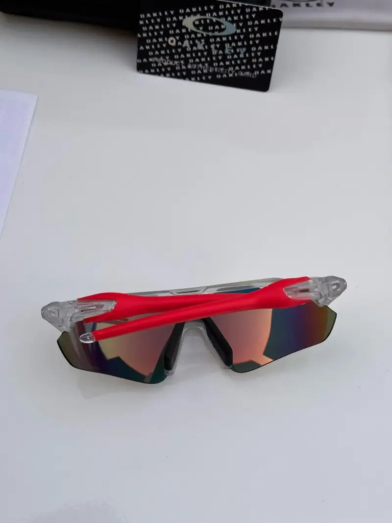 _Oakley_9208
