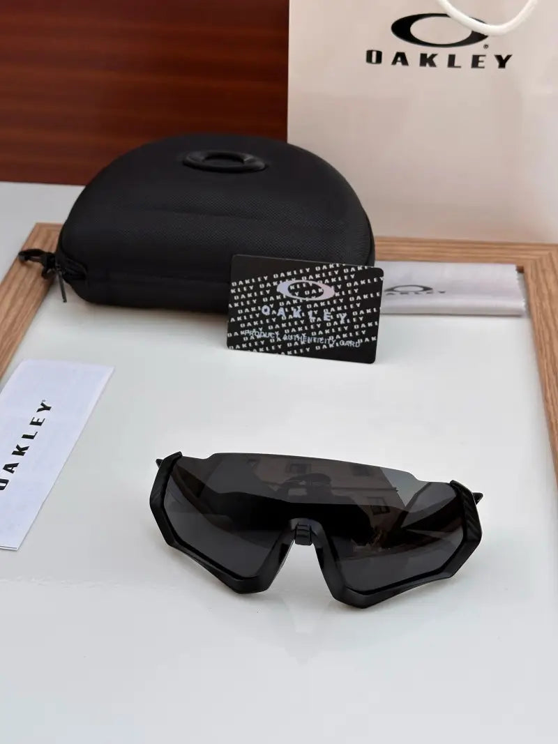 _Oakley_94001_black