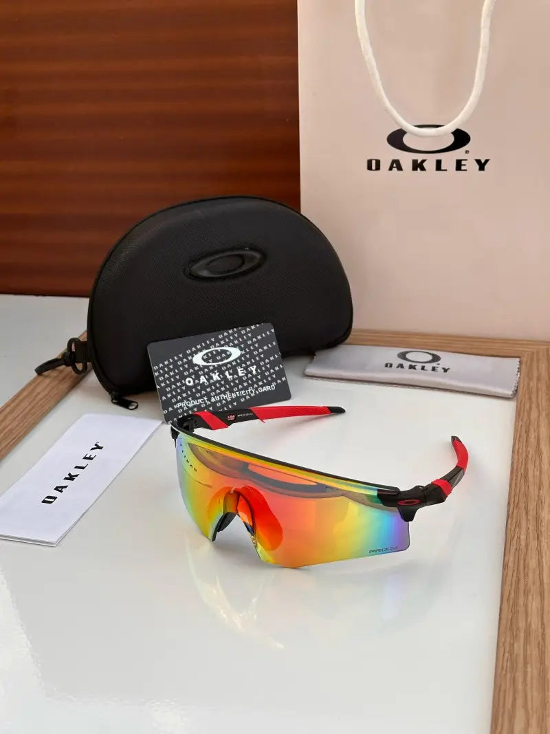 _Oakley_9471_black_red